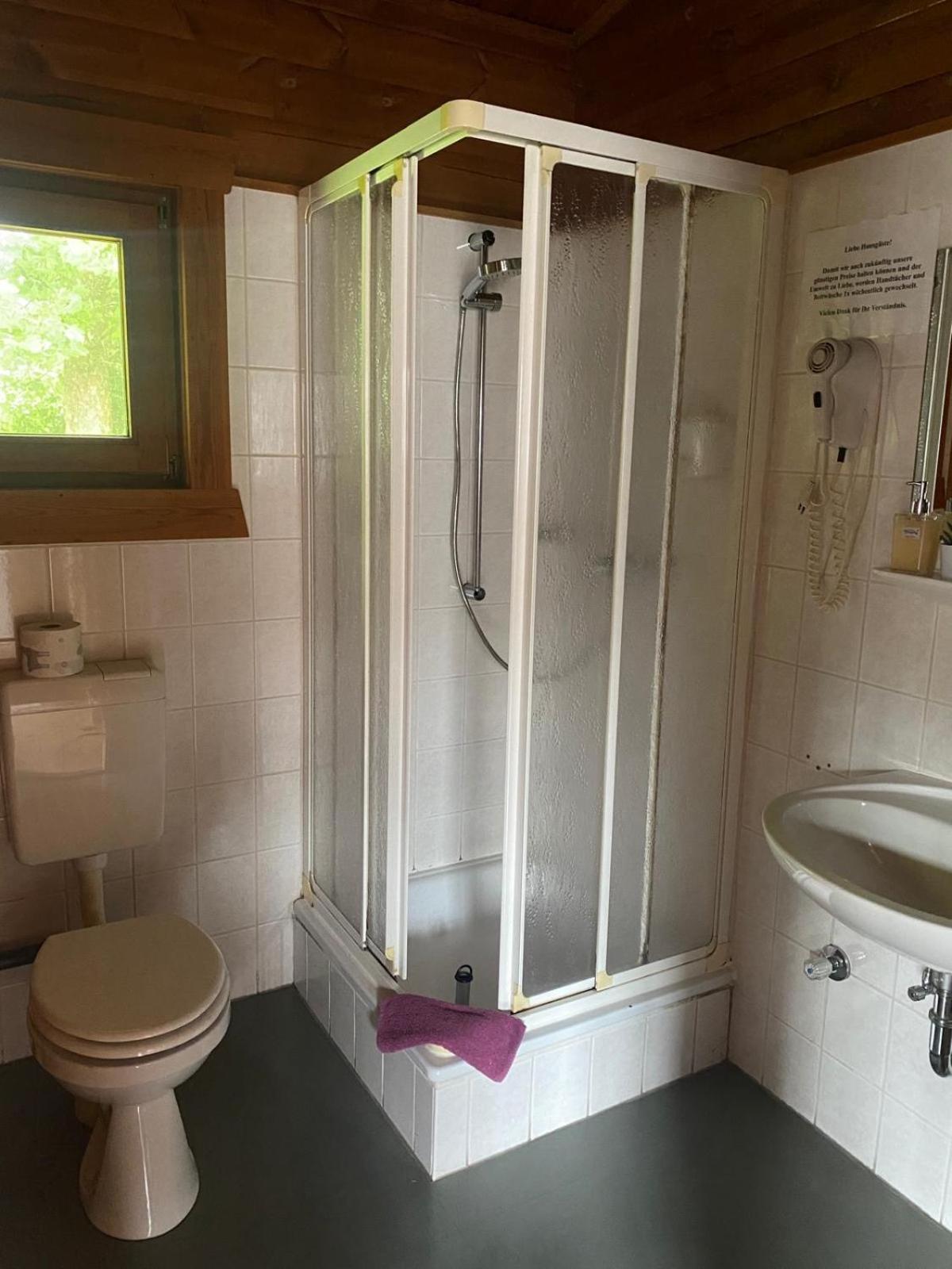 Abb Sportcenter Gaensefurth, Doppelzimmer Ohne Kueche, Standard Doppelzimmer Mit Kueche Hecklingen  外观 照片
