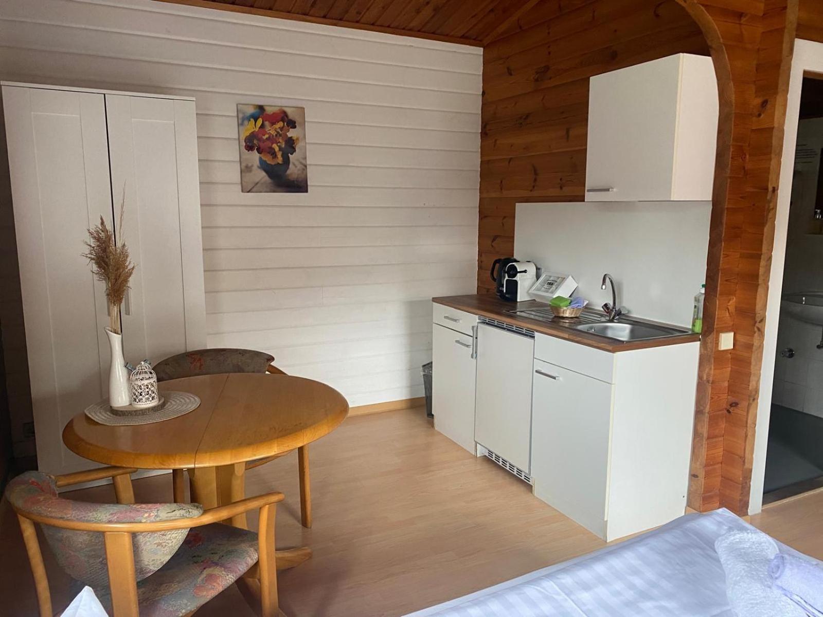 Abb Sportcenter Gaensefurth, Doppelzimmer Ohne Kueche, Standard Doppelzimmer Mit Kueche Hecklingen  外观 照片